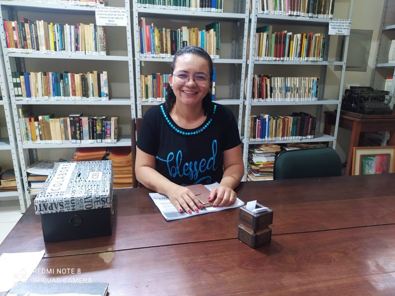 Elaine P. Sousa - Professora